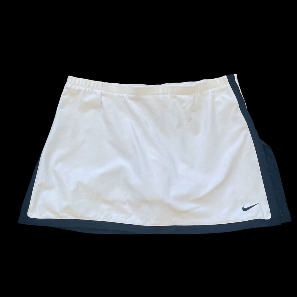 Nike Womens Tennis Skort Sz XS White Pull On Athletic Preppy Pickleball Golf